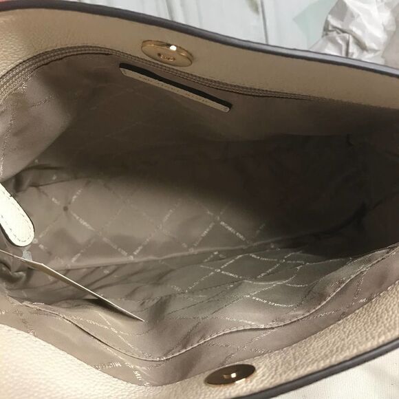 Michael Kors Nicole Shoulder Bag NWT - Picture 8 of 9